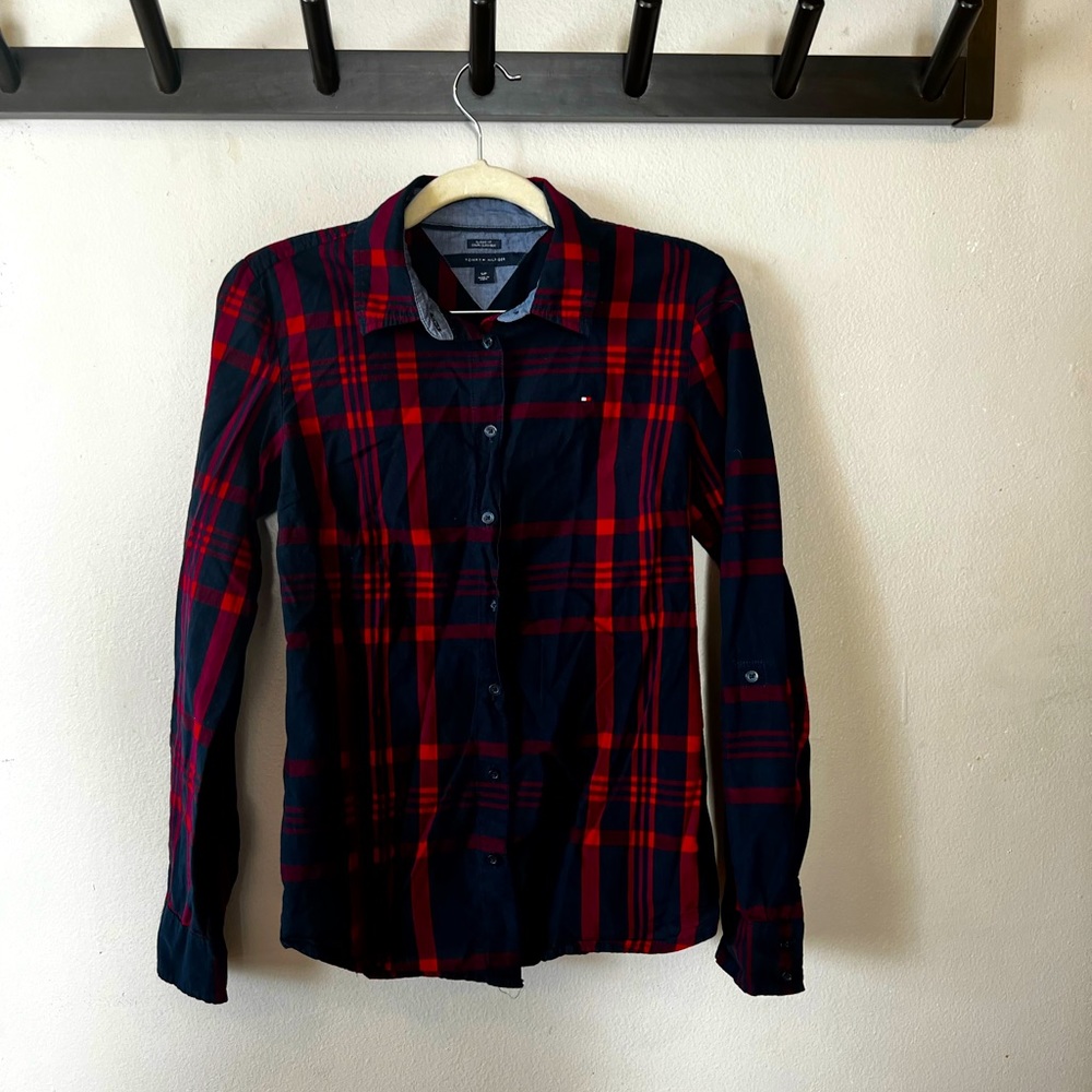 Tommy Hilfiger Classic Fit Button Down in Plaid - S